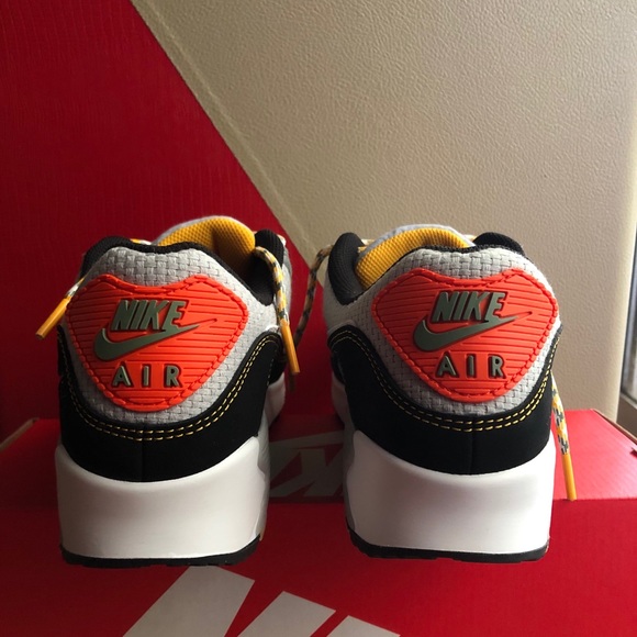 Nike AirMax 90’s - Picture 2 of 4